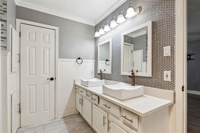 Building Photo - 4673 Feathercrest Dr