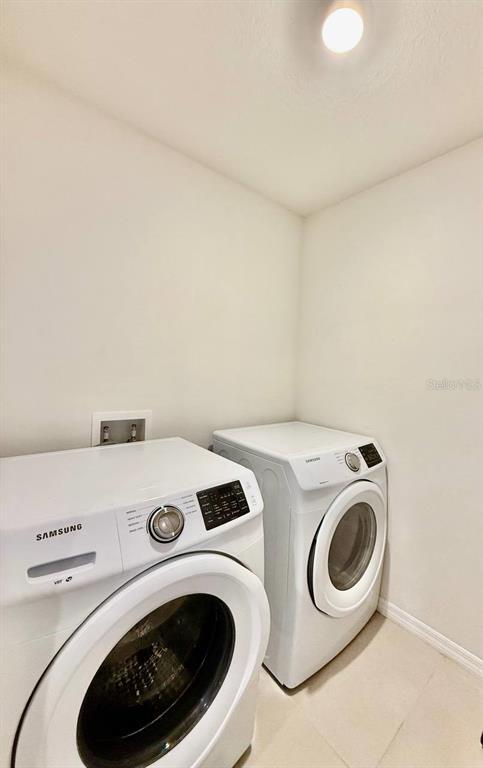 Building Photo - 1026 Golden Shiner Ave