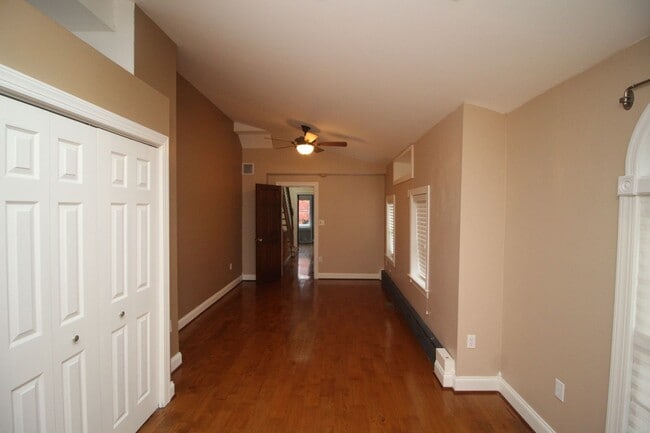 Building Photo - Exceptional Upper Fells 2bd/2ba End Rowhome w/ CAC & Rooftop Deck!--Available 7/15