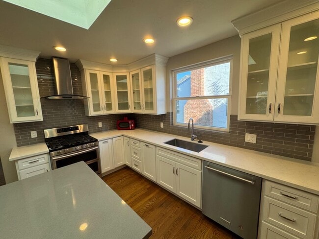 Building Photo - 1128 Clark Way