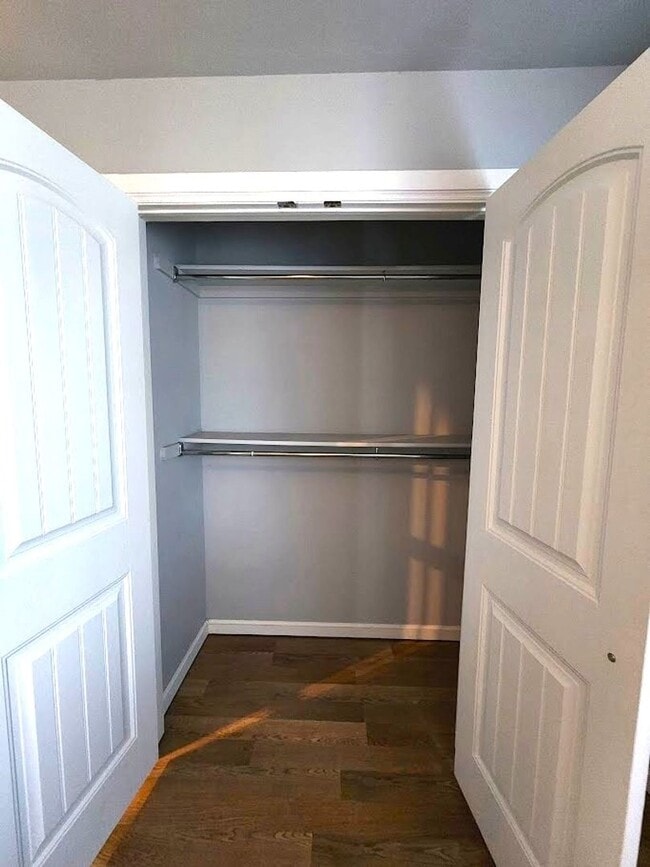 Building Photo - Campbell St Duplex