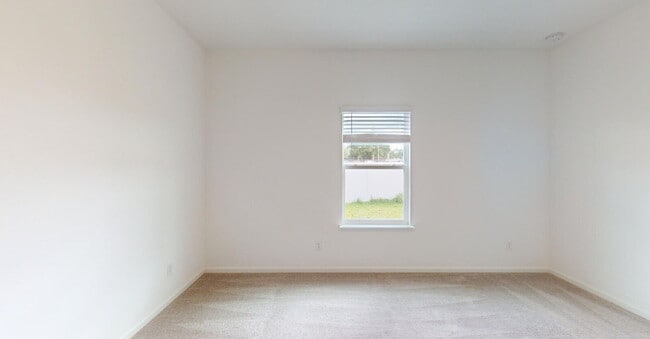 Building Photo - "Charming 3-Bed Oasis on Friendship Fountain Ave with 2 Full Baths and 1714 Sq Ft of Comfort!"