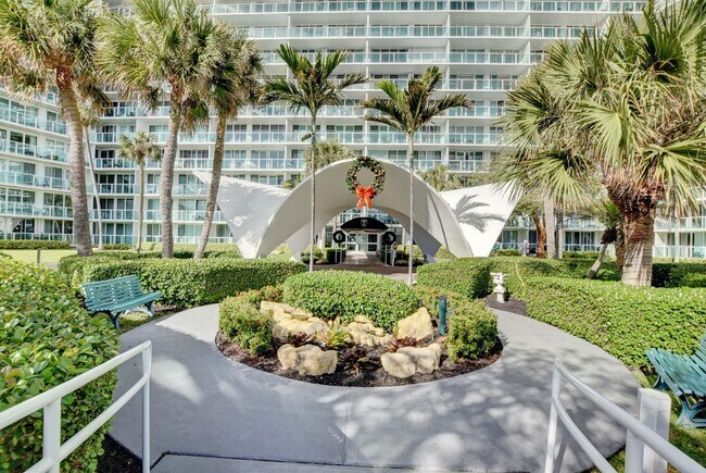 Building Photo - 333 NE 21st Ave