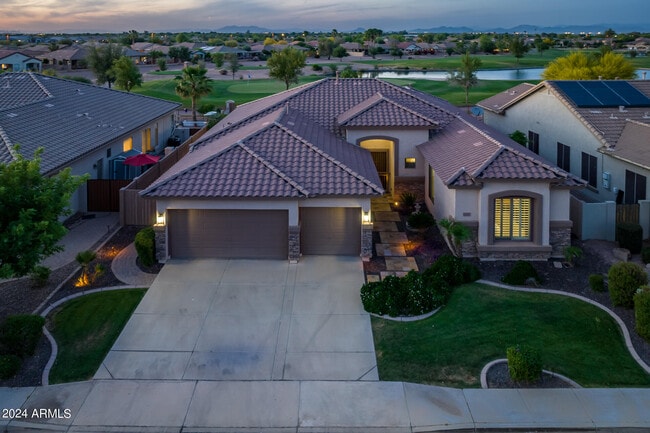Building Photo - 4176 E Clubview Dr