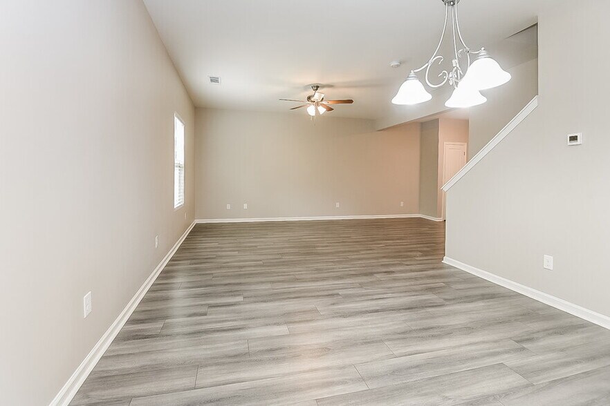 Building Photo - 481 Scotland Dr