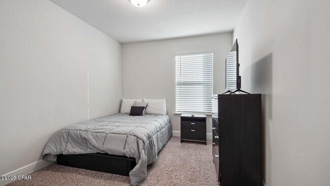 Building Photo - 7672 Shadow Lake Dr