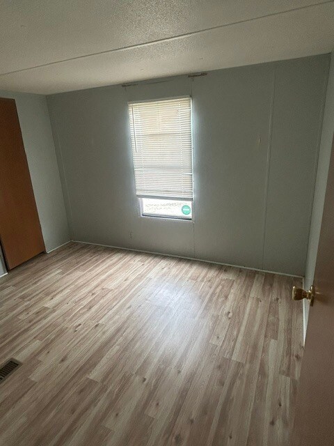 Building Photo - 315 Judith Ln