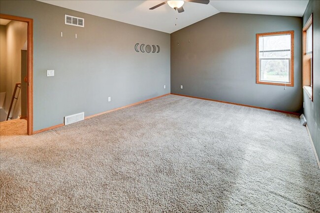 Building Photo - 400 Muirfield Ct