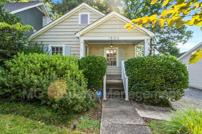 Primary Photo - 1608 Onslow Dr