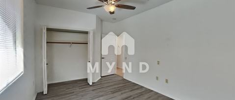 Building Photo - 1606 W Calle Del Ducado