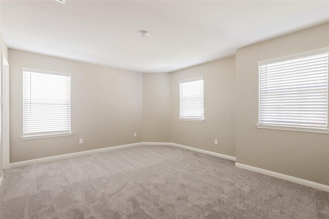 Building Photo - 23119 Bellini Dr