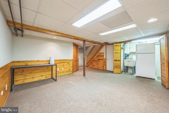 Building Photo - 400 Walnut Ave