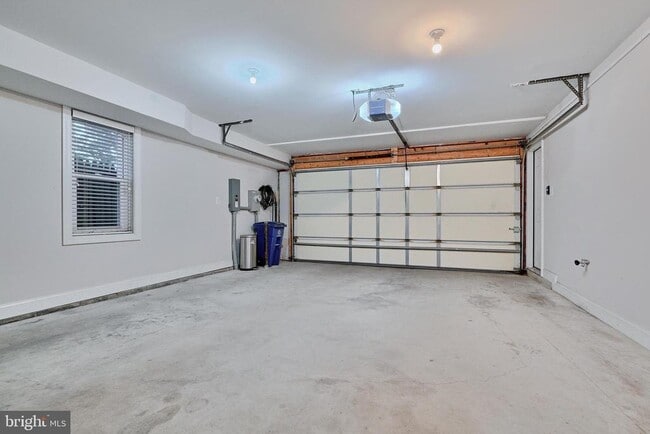 Building Photo - 1714 Olive St