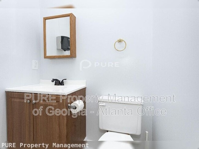 Building Photo - 7175 Jonesboro Rd