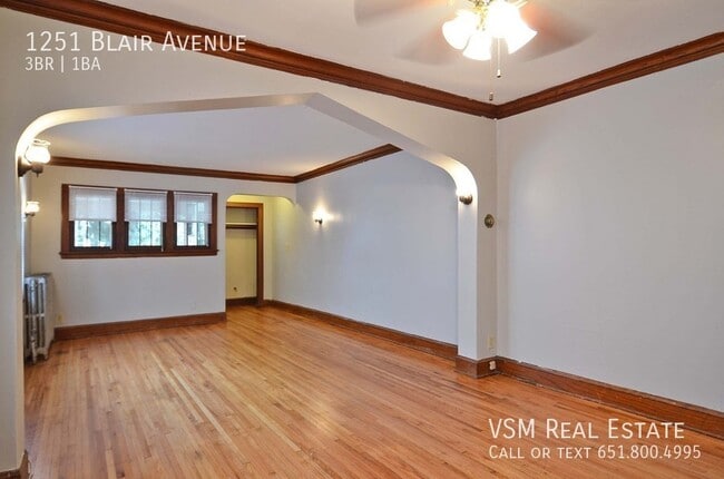Building Photo - Beautiful 3 BD / 1 BA St. Paul Duplex.