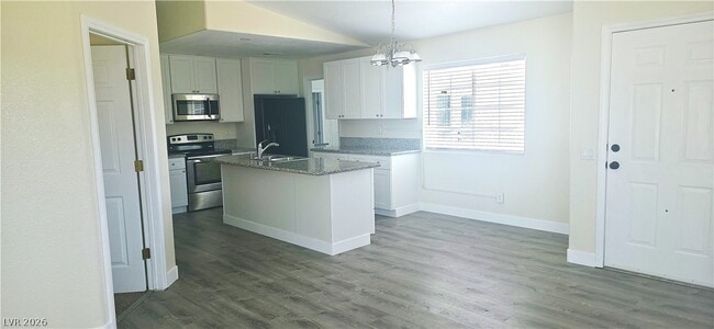 Building Photo - 840 Elderberry St