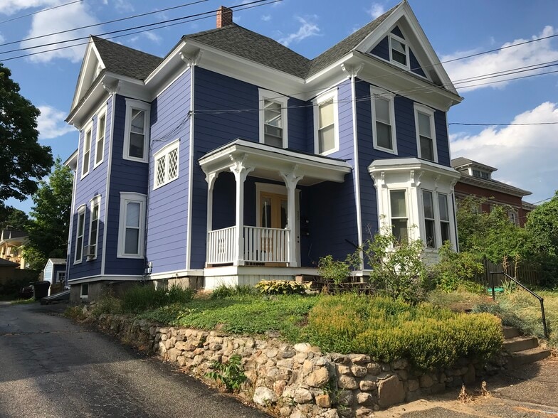 Primary Photo - 322 Pearl St