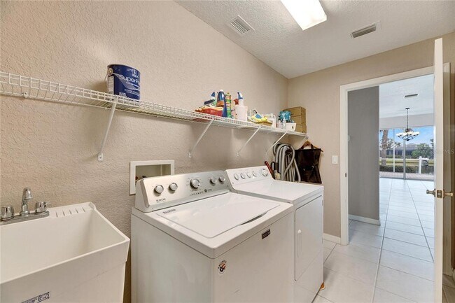 Building Photo - 1007 Emerald Dunes Dr