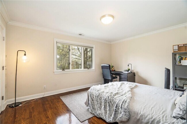 Building Photo - 2 Beaver Landing
