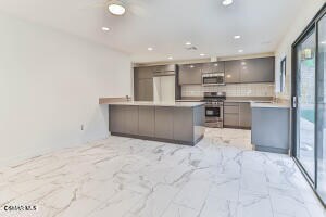 Building Photo - 30845 Catarina Dr