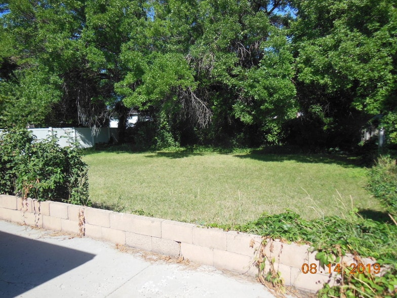 Back yard from patio - 5013 Dyer Ln
