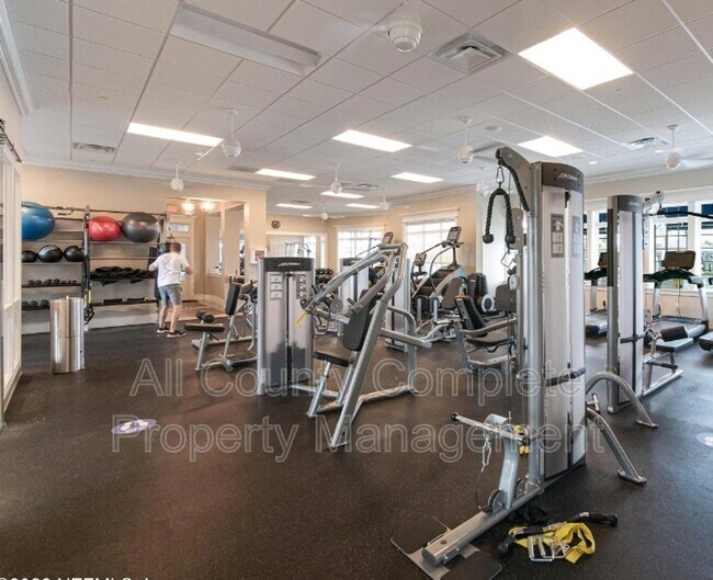 Building Photo - 374 Ness Cir