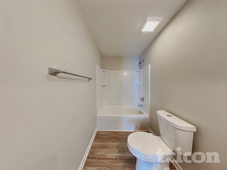 Building Photo - 192 Altondale Dr