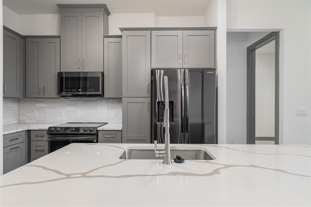 Building Photo - 2700 Old Denton Rd