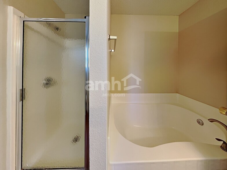 Building Photo - 4708 Whitview Ln