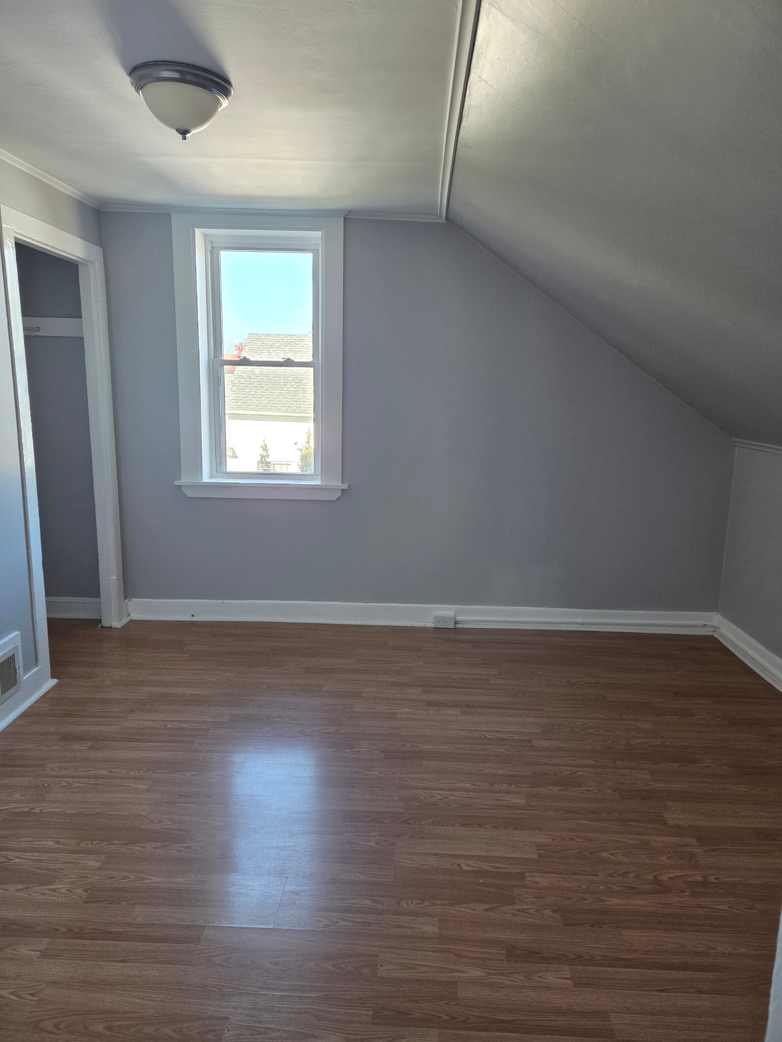 Building Photo - 44 Allen St