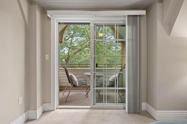 Building Photo - WResle