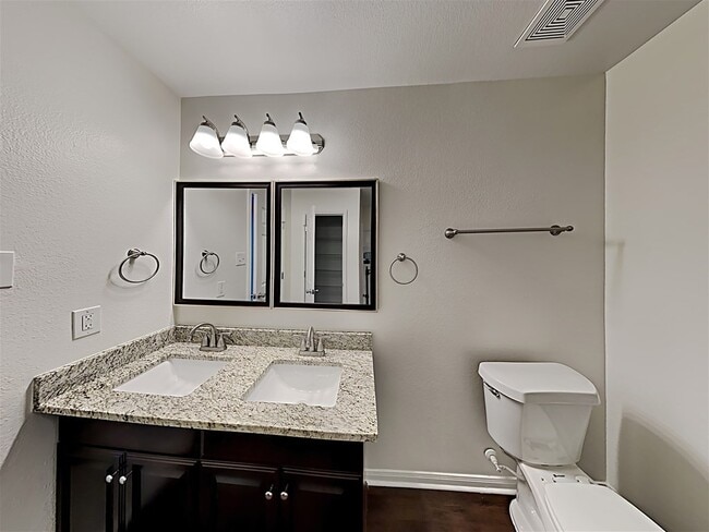 Building Photo - 18011 Shallow Leaf Ln