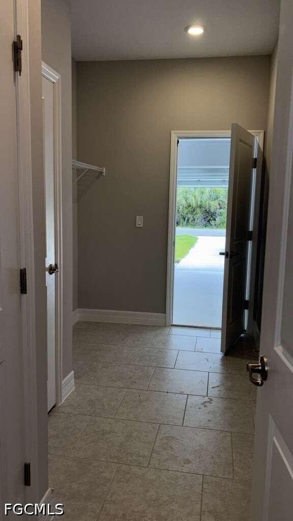 Building Photo - 460 Westchester Dr