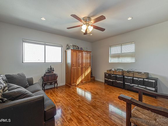 Building Photo - 15714 Chicory Dr