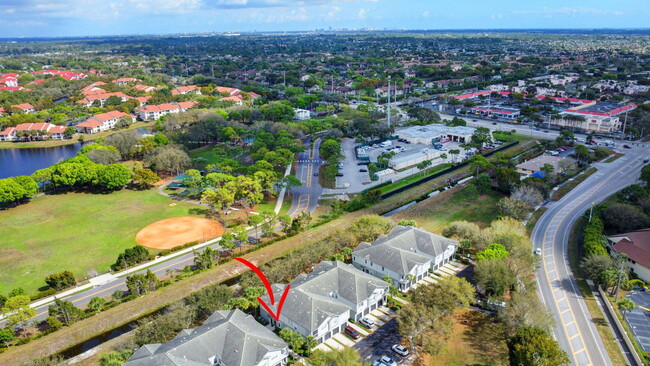 Building Photo - 3070 Grandiflora Dr