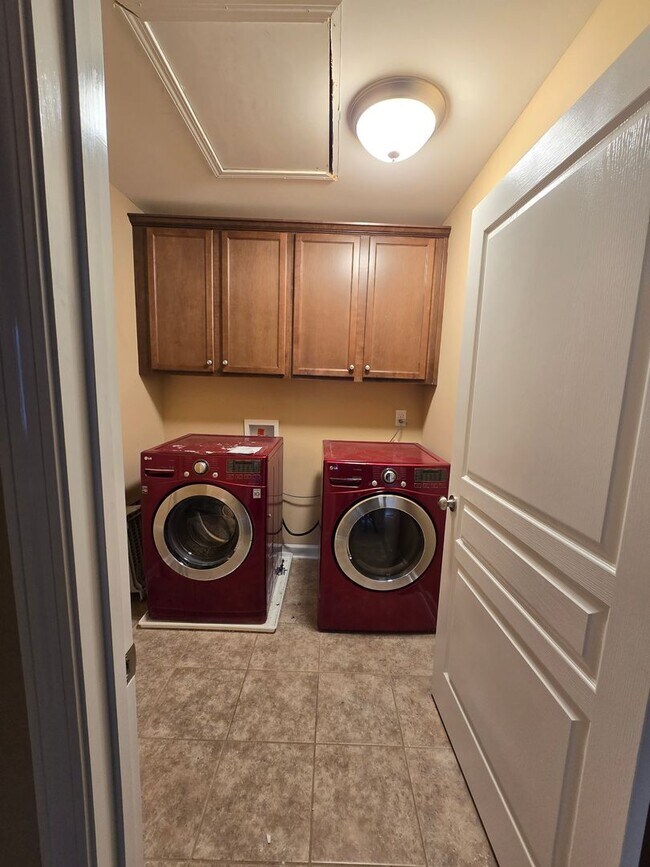 Building Photo - 5114 Chapel Ln