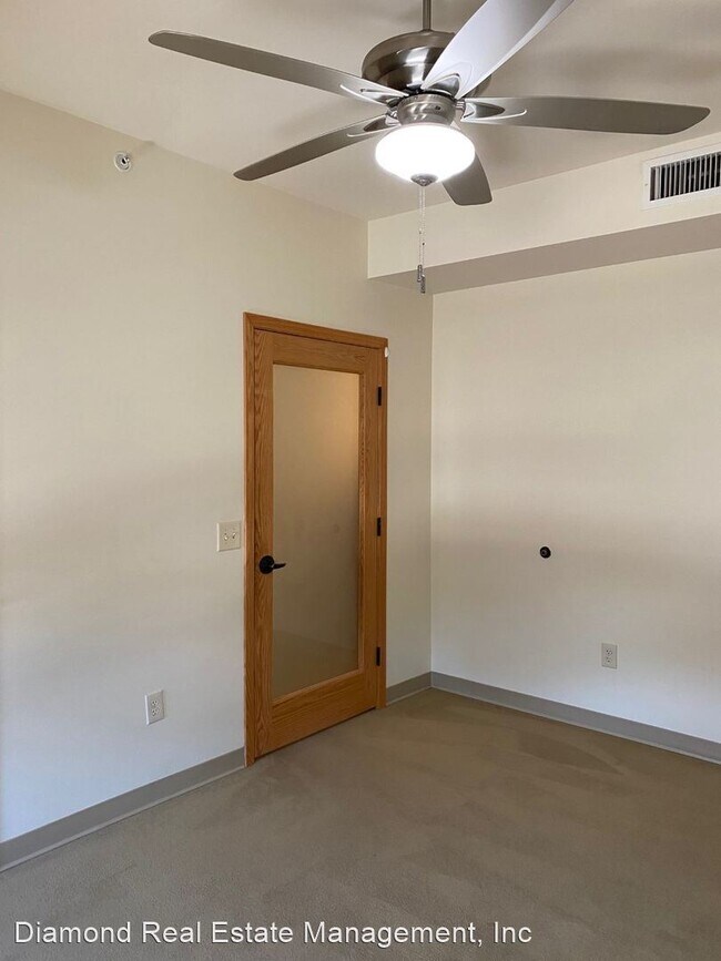 Building Photo - 1 br, 1 bath Apartment - 1000 SUNSET 1000 ...
