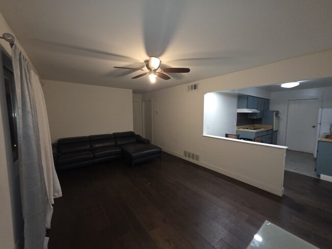 Building Photo - 4924 N Woodmere Fairway