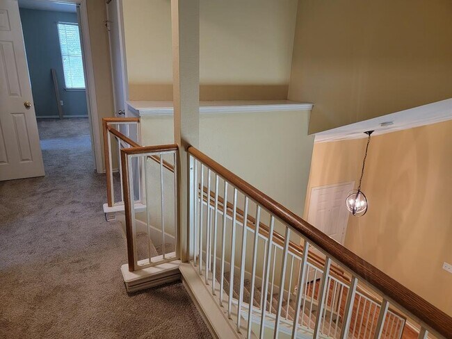 Building Photo - 14808 Sassafras Trail