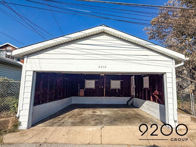 Building Photo - Newly Renovated 2Bed/1Bath in Charming Sou...