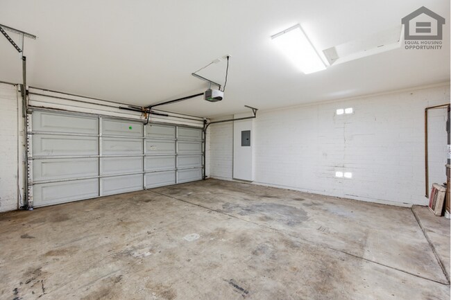 Building Photo - 4Bed/2Bath House at 59th Ave/Cactus Rd! Ready for Immediate Move-In! – NO HOA!