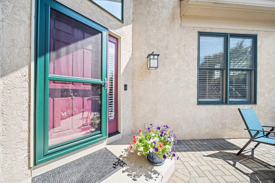 Building Photo - 4939 Stonehaven Dr