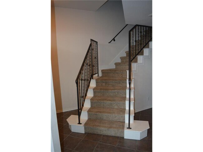 Building Photo - 2918 Ranch Rd 620 N