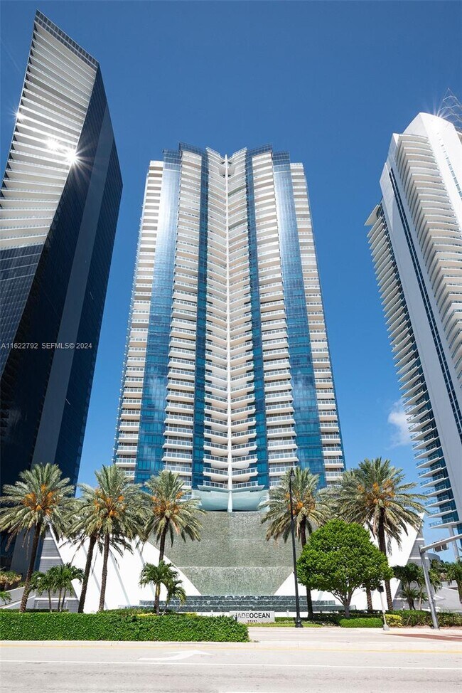 Building Photo - 17121 Collins Ave