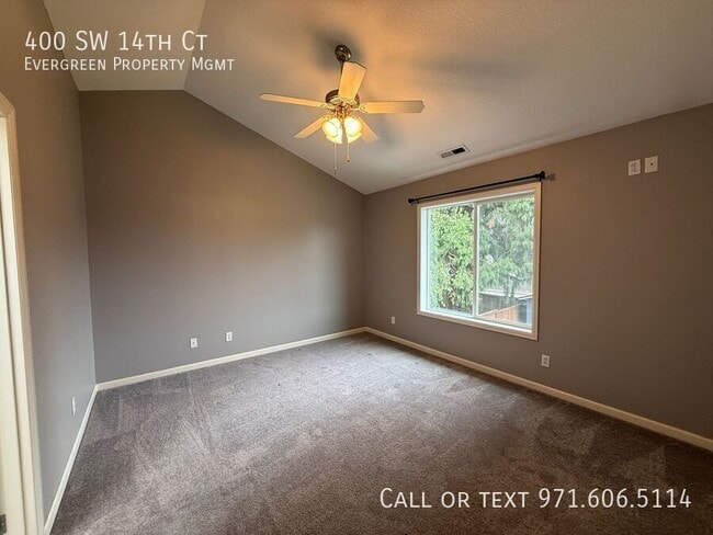 Building Photo - 400 SW 14th Ct