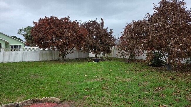 Building Photo - 6448 NW Colgate St