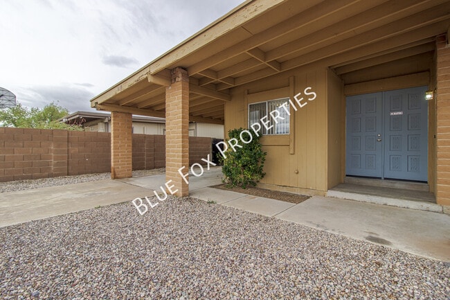 Building Photo - 2618 S Camino Seco