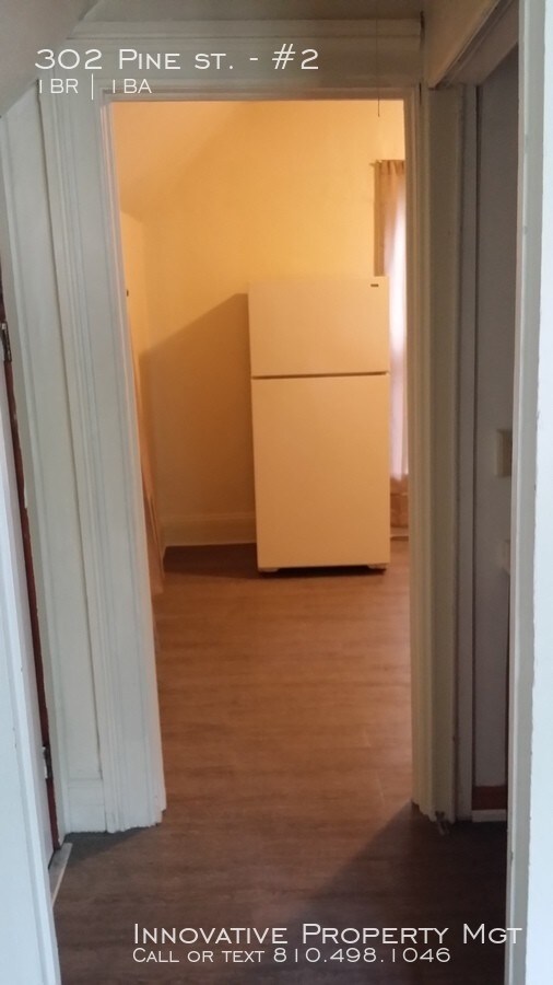 Building Photo - 302 Pine St