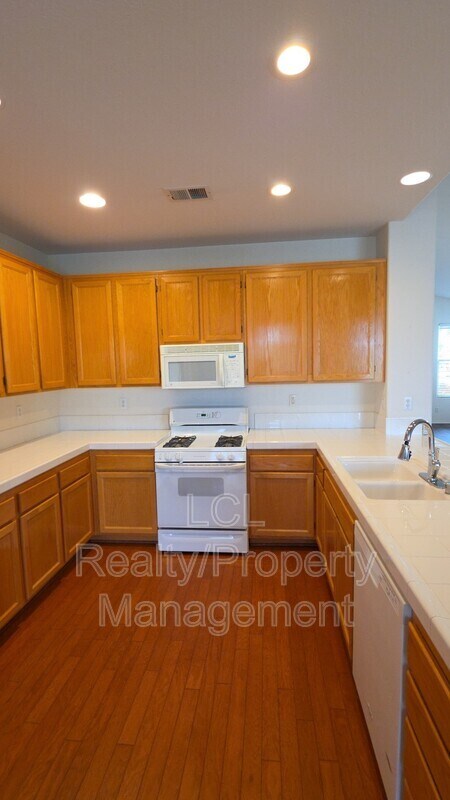 Building Photo - 28943 Baywater Dr