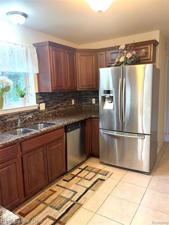 Building Photo - 6178 Elarz Dr